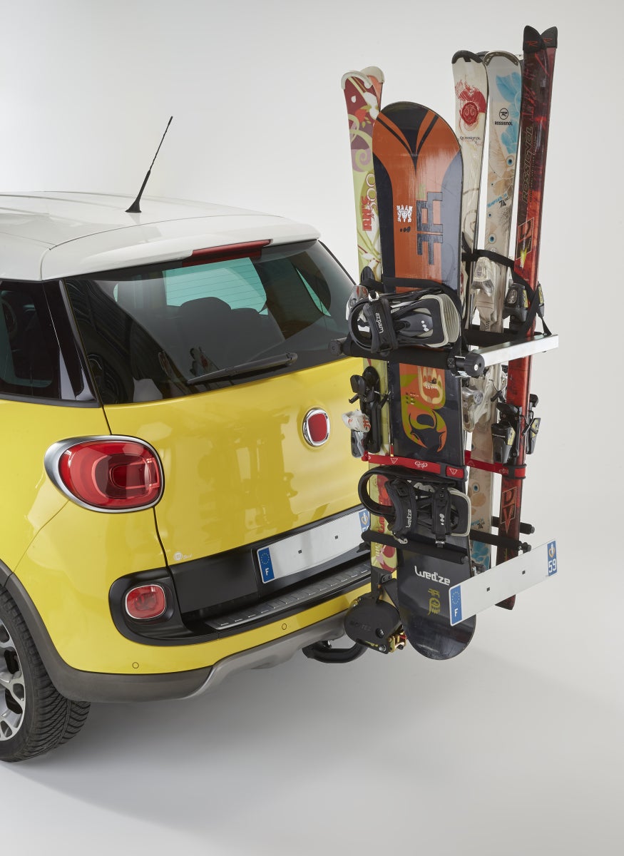   - Porte-ski / Porte-surf sur attelage avec système antivol intégré -